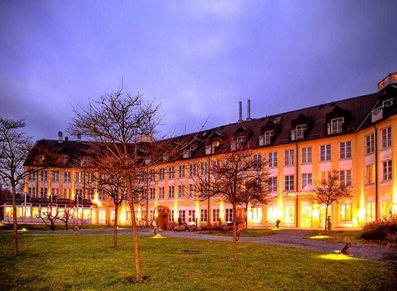 Seehotel Zeuthen Exterior photo